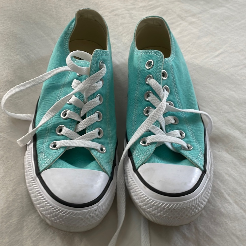 Light blue womens 6.5 converse